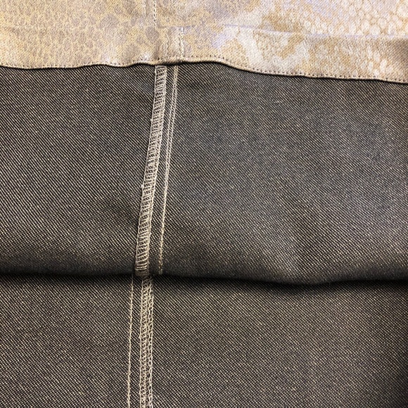 Short adjusted skirt - Picture 8 of 11